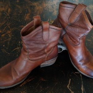 Frye short boots